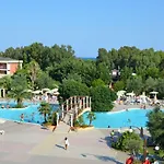 Resort Centro Turistico Akiris 4*