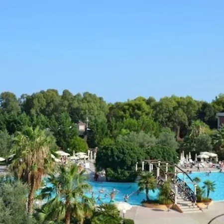 Centro Turistico Akiris 4*