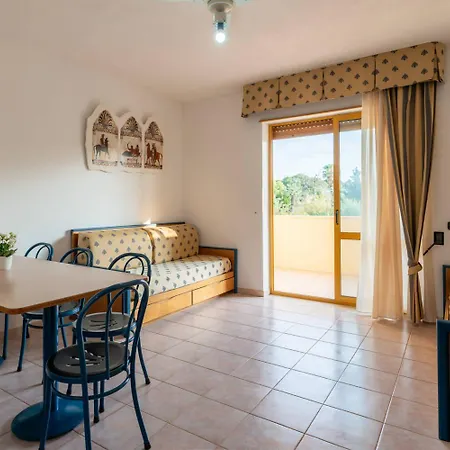 Centro Turistico Akiris منتجع 4*