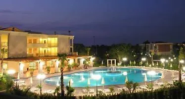 Centro Turistico Akiris منتجع نوفا سيري مارينا