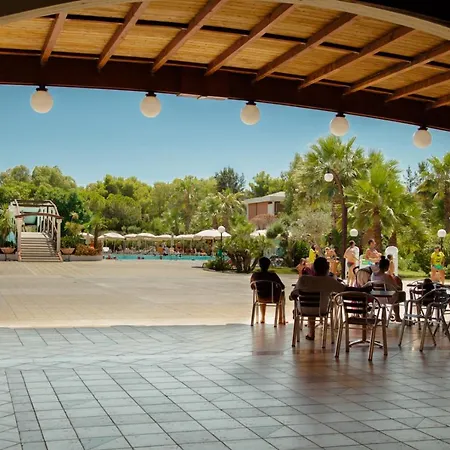 Centro Turistico Akiris 4*