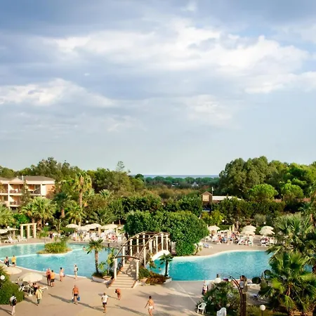 منتجع Centro Turistico Akiris