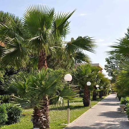 Centro Turistico Akiris 4*