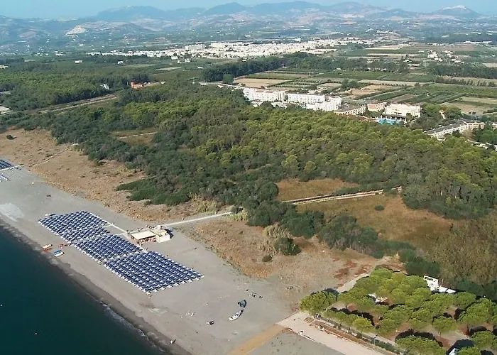 Centro Turistico Akiris 4*