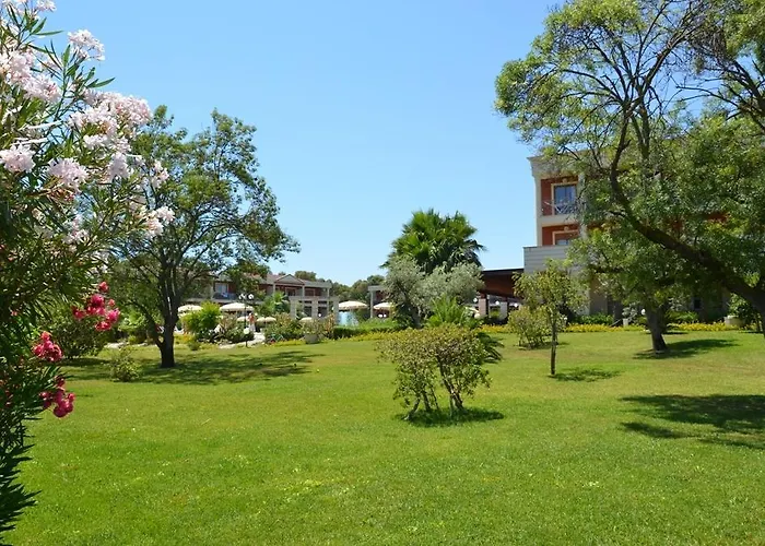 Centro Turistico Akiris