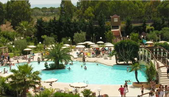 Centro Turistico Akiris